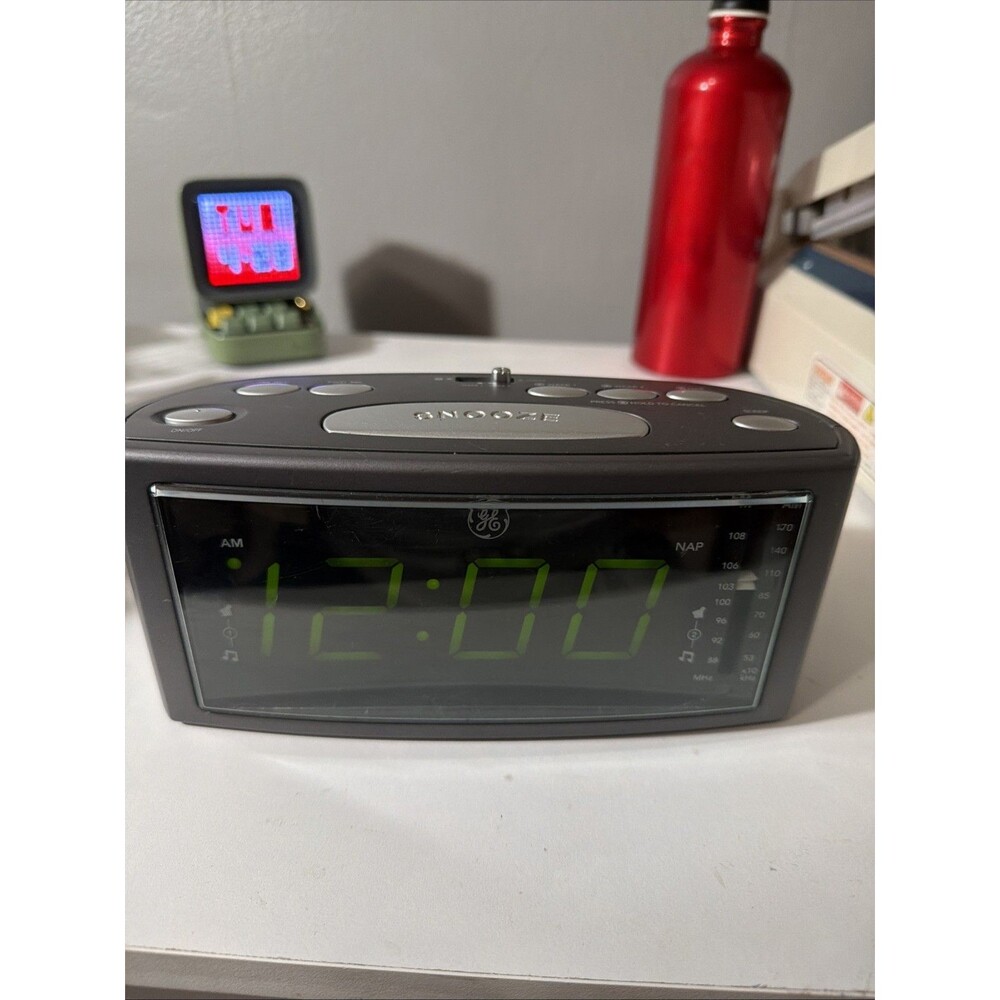 GE Alarm Clock Model: 7-4853A-AM/FM-Corded/Batt.Bkup.-2003-Tested Works